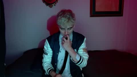 Snapshot of danteobscuro chatting on 11-28-25, 03:09 danteobscuro online show from 11-28-25, 03:09