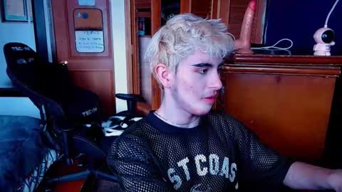 danteobscuro online show from 12-21-25, 05:09