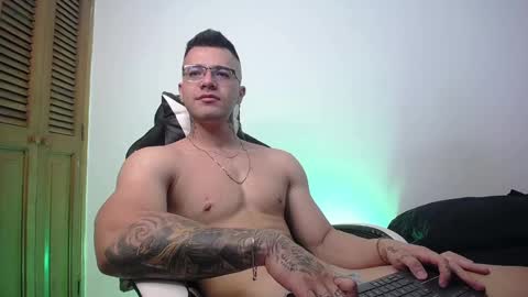 Snapshot of danteread chatting on 02-13-25, 08:03 danteread online show from 02-13-25, 08:03