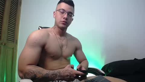 Snapshot of danteread chatting on 02-13-25, 11:04 danteread online show from 02-13-25, 11:04