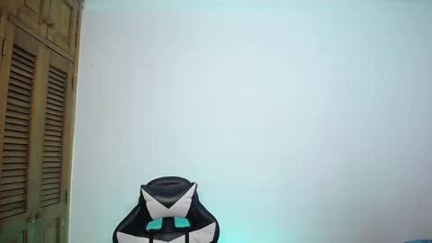 Snapshot of danteread chatting on 03-07-25, 06:35 danteread online show from 03-07-25, 06:35