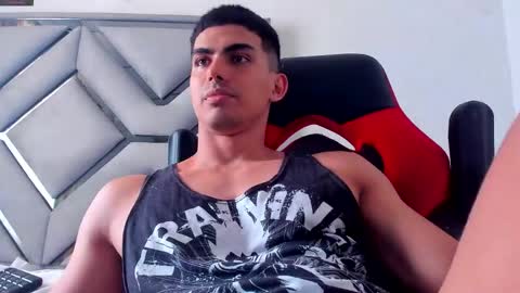 Snapshot of danterouxx chatting on 05-20-26, 06:36 Dante online show from 05-20-26, 06:36