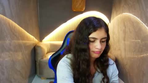 Dany online show from 10-28-25, 01:14