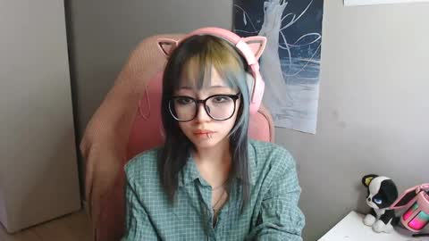 danyelleeyermann online show from 05-18-26, 01:06