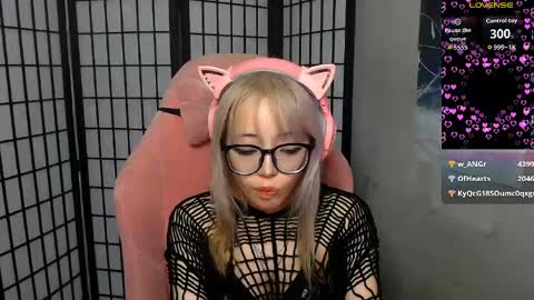 Snapshot of danyelleeyermann chatting on 06-09-26, 01:01 danyelleeyermann online show from 06-09-26, 01:01