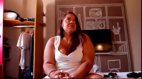 Snapshot of daphaineex chatting on 02-26-25, 01:30 daphaineex online show from 02-26-25, 01:30