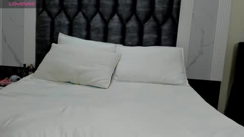 Snapshot of daphaineex chatting on 10-11-25, 12:10 daphaineex online show from 10-11-25, 12:10