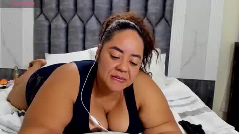 Snapshot of daphaineex chatting on 10-16-25, 01:23 daphaineex online show from 10-16-25, 01:23