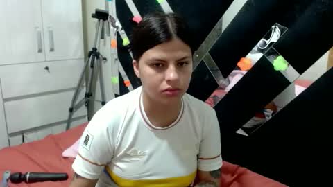 daphne877046 online show from 06-01-26, 01:07