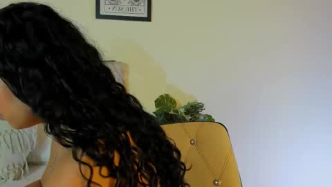 Antonella Mora online show from 10-14-25, 12:06