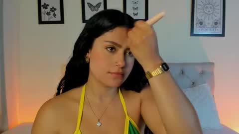 Antonella Mora online show from 12-22-25, 12:57