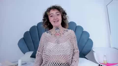 Snapshot of daphne_blunt chatting on 12-03-24, 09:55 Daphne Blunt online show from 12-03-24, 09:55