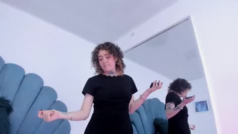 Snapshot of daphne_blunt chatting on 12-04-24, 03:26 Daphne Blunt online show from 12-04-24, 03:26