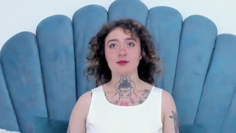 Snapshot of daphne_blunt chatting on 12-11-24, 09:41 Daphne Blunt online show from 12-11-24, 09:41