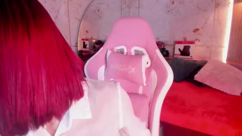 Daphne online show from 10-04-25, 03:15