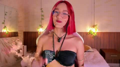 Daphne online show from 04-08-26, 03:17