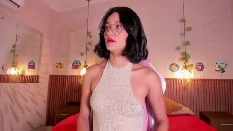 Snapshot of daphne_courtis chatting on 07-08-26, 03:11 Daphne online show from 07-08-26, 03:11