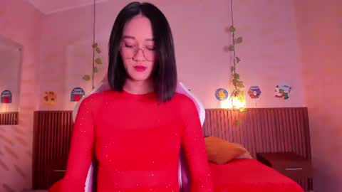 Snapshot of daphne_courtis chatting on 07-18-26, 03:11 Daphne online show from 07-18-26, 03:11