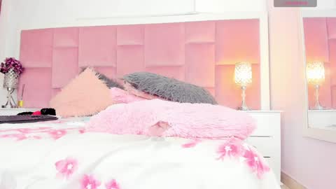 Snapshot of daphnelloyd chatting on 12-09-24, 11:13 Daphne online show from 12-09-24, 11:13