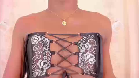 Snapshot of daphnelloyd chatting on 09-25-25, 02:10 Daphne online show from 09-25-25, 02:10