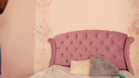 Snapshot of daphnelloyd chatting on 09-29-25, 08:57 Daphne online show from 09-29-25, 08:57