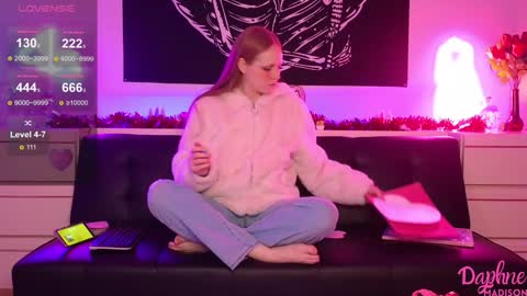 Daphne Madison online show from 02-05-25, 02:40