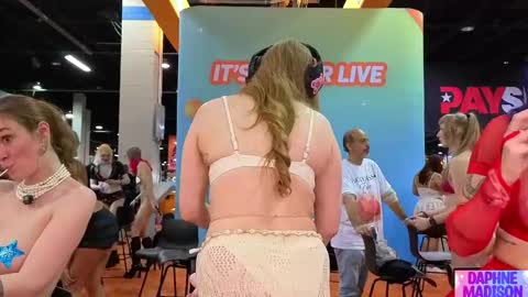 Daphne Madison online show from 04-12-26, 07:41