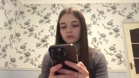 Emilia online show from 05-11-26, 09:56