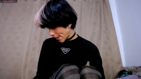 DARA online show from 04-21-26, 02:04