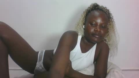 Snapshot of darberry21 chatting on 07-03-26, 10:32 ESTHER online show from 07-03-26, 10:32