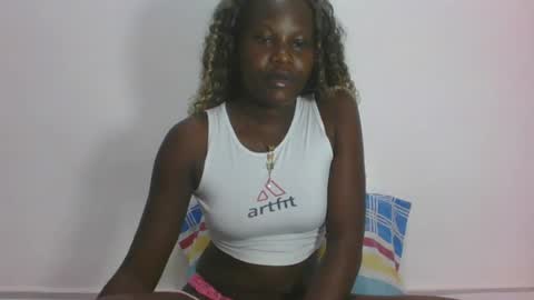 Snapshot of darberry21 chatting on 07-24-26, 09:02 ESTHER online show from 07-24-26, 09:02