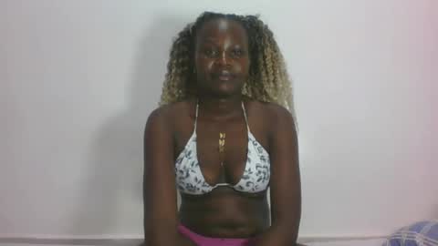 Snapshot of darberry21 chatting on 07-25-26, 05:43 ESTHER online show from 07-25-26, 05:43