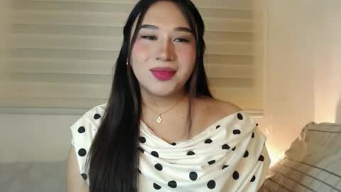 Snapshot of darcy_world chatting on 05-31-26, 06:42 DARCY online show from 05-31-26, 06:42