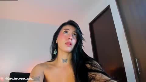 Snapshot of dariana__mendozaa chatting on 12-28-24, 07:11 online show from 12-28-24, 07:11