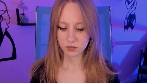 Snapshot of dariatate chatting on 09-18-25, 02:41 Daria Tate online show from 09-18-25, 02:41