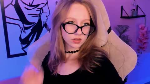 Snapshot of dariatate chatting on 10-17-25, 11:24 Daria Tate online show from 10-17-25, 11:24