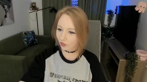 Snapshot of dariatate chatting on 06-26-26, 09:57 Daria Tate online show from 06-26-26, 09:57