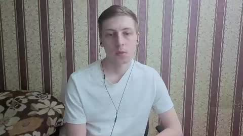 Snapshot of darienlarge chatting on 07-25-26, 01:15 darienlarge online show from 07-25-26, 01:15