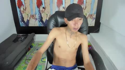 Snapshot of darikson_boy_ chatting on 11-22-25, 07:24 Darikson online show from 11-22-25, 07:24