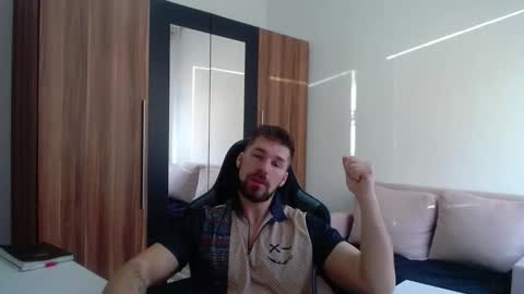 darius_94 online show from 04-03-26, 05:16