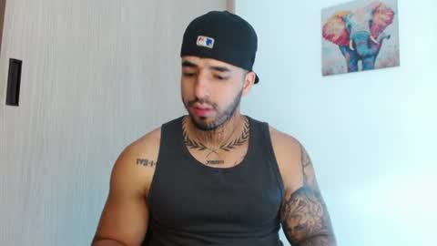 Snapshot of darius_phoenix chatting on 06-25-26, 06:12 Darius Phoenix online show from 06-25-26, 06:12