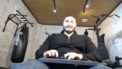 Snapshot of darius_wolfe chatting on 05-14-26, 11:17 Darius online show from 05-14-26, 11:17