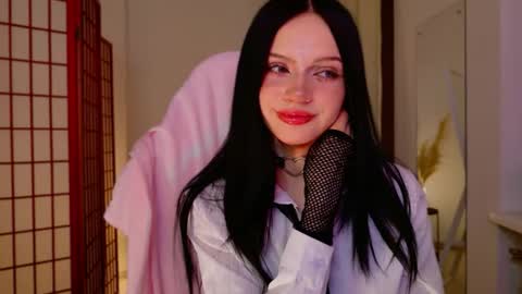 Snapshot of dark_diva chatting on 06-12-26, 09:03 Diva online show from 06-12-26, 09:03