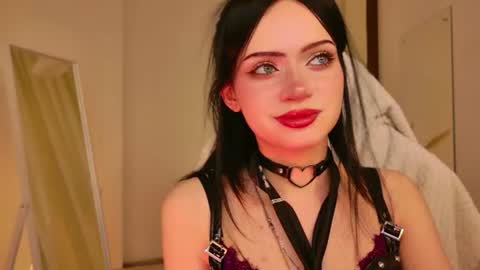 Snapshot of dark_diva chatting on 06-22-26, 09:01 Diva online show from 06-22-26, 09:01