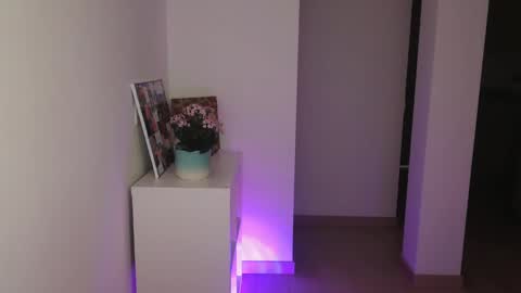 Snapshot of dark_enchantress_ chatting on 12-26-24, 03:59 Sofia online show from 12-26-24, 03:59