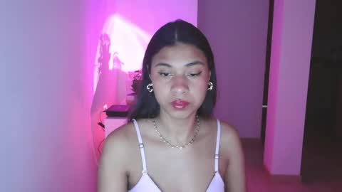 Snapshot of dark_enchantress_ chatting on 01-04-25, 04:55 Sofia online show from 01-04-25, 04:55