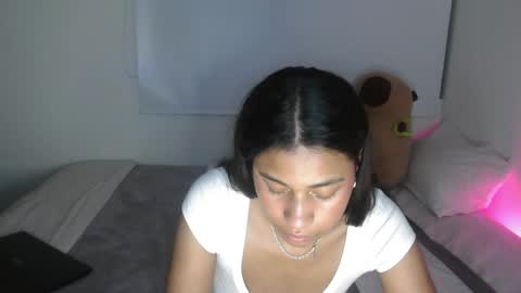 Snapshot of dark_enchantress_ chatting on 02-25-25, 04:24 Sofia online show from 02-25-25, 04:24