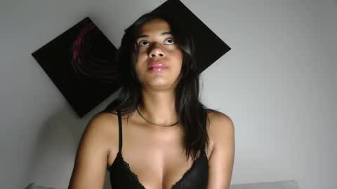 Snapshot of dark_enchantress_ chatting on 11-05-25, 12:10 Sofia online show from 11-05-25, 12:10