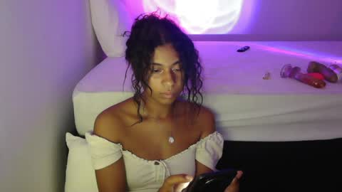 Snapshot of dark_enchantress_ chatting on 03-21-26, 08:19 Sofia online show from 03-21-26, 08:19