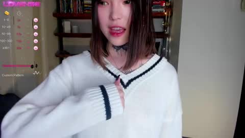 Snapshot of dark_ester chatting on 03-11-25, 04:51 Ester online show from 03-11-25, 04:51